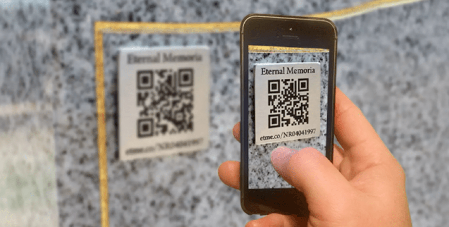 Как выбрать памятник для покойного, QR-код на надгробии, кладбище, креативные идеи, воспоминания об усопших, тренды TikTok